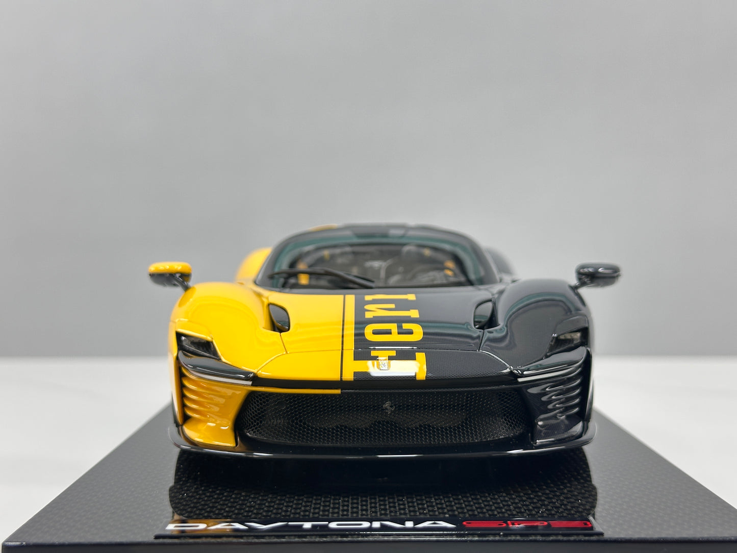 MR 1/18 Ferrari Icona Daytona SP3 Special Edition (599 Units) – Modena Yellow (FE036SE6)