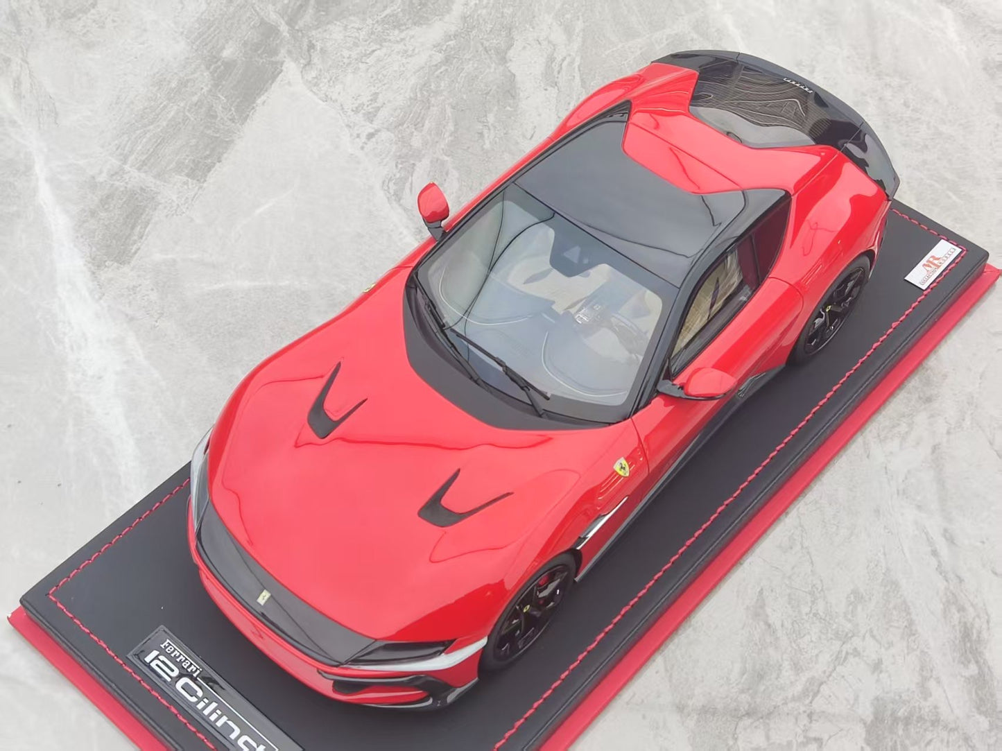 MR 1/18 Ferrari 12 Cilindri Racing Red FE043F