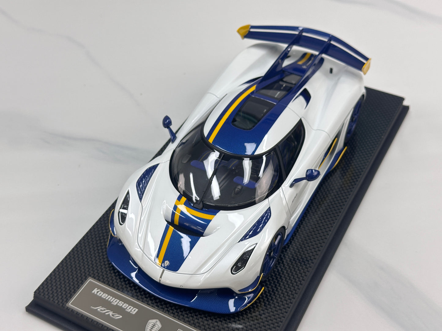 FrontiArt 1/18 Koenigsegg Jesko Pearl White FA200