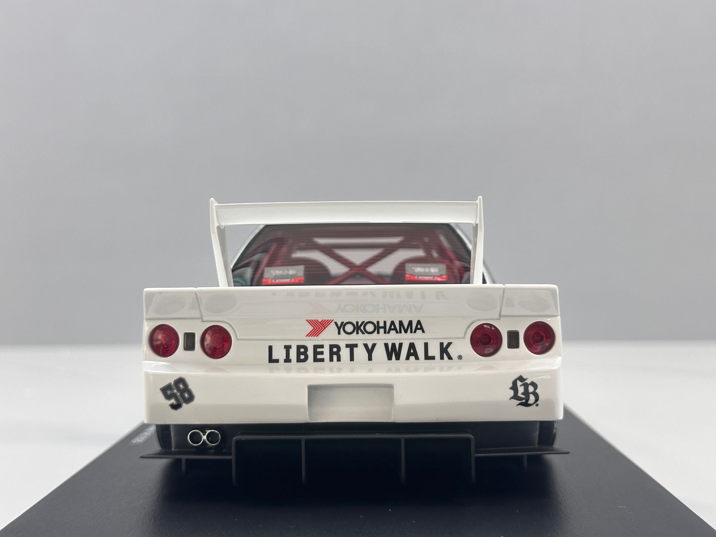 TOPSPEED 1/18 Nissan GT-R R32 Kaido Works TAS 2025 White TS0695