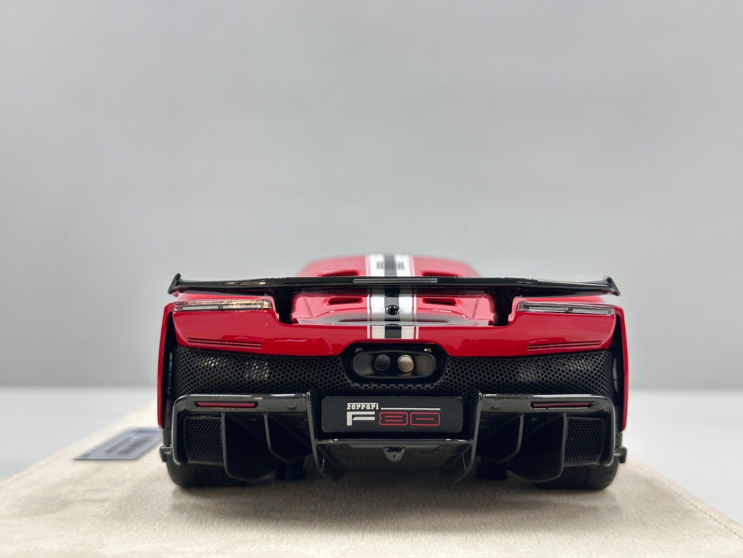 HERMES COLLECTION 1/18 Ferrari F80 (Red Pista Stripe) HC018