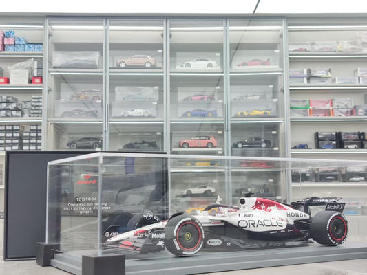Spark 1/18 Oracle F1 RB21 2025 Japanese GP Winner #1 Verstappen White 18S1004