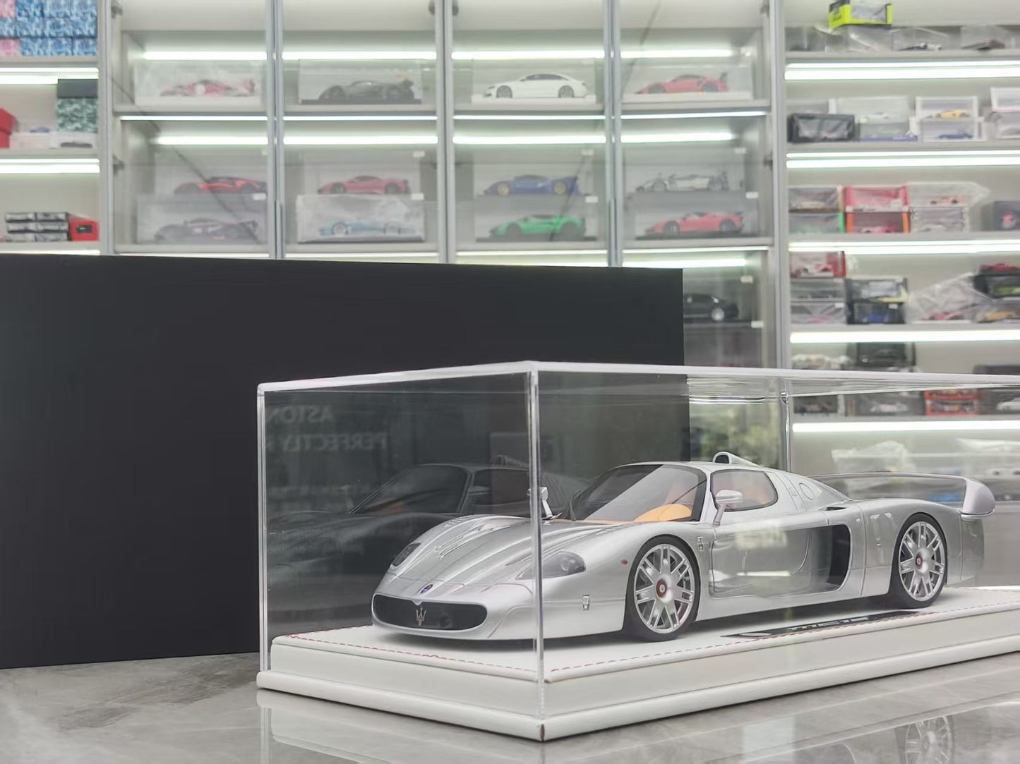 GL 1/18 Maserati MC12 Silver Car Model JS-GL021