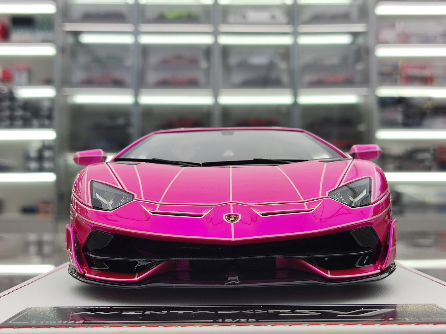 CE 1/18 Lamborghini SVJ Fluorescent Resin Car Model JS-CE004