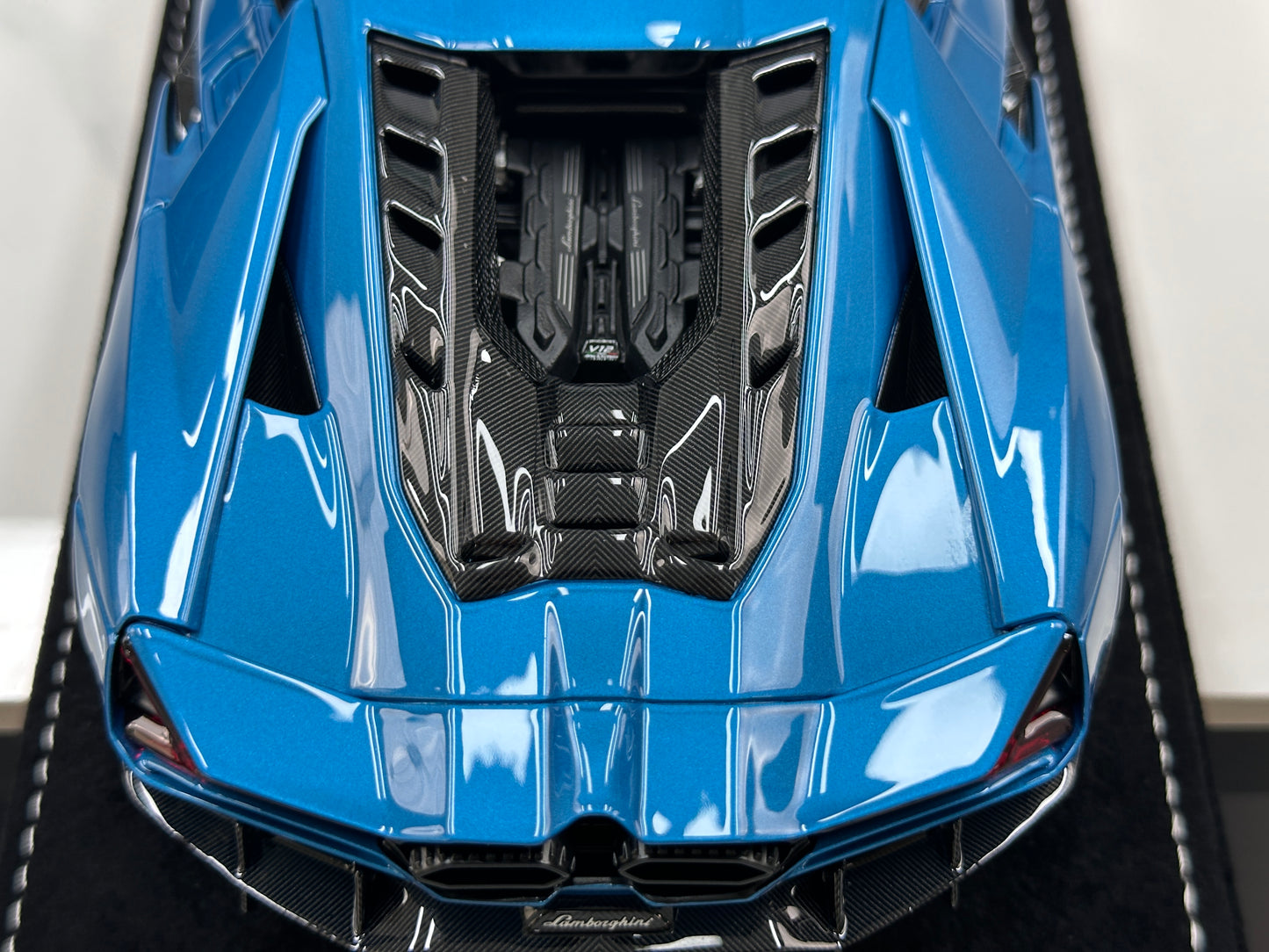 HH Model 1/18 Lamborghini Revuelto 40th Anniversary Blue HH619