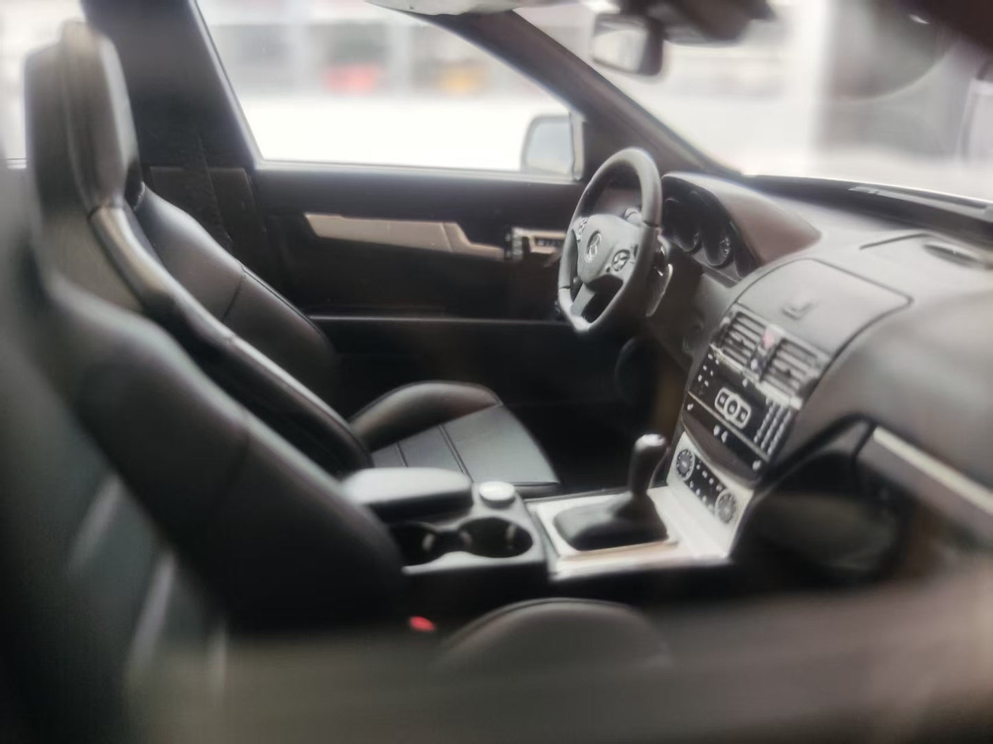 GT Spirit 1/18 Mercedes-Benz C63 AMG Diamond White GT928