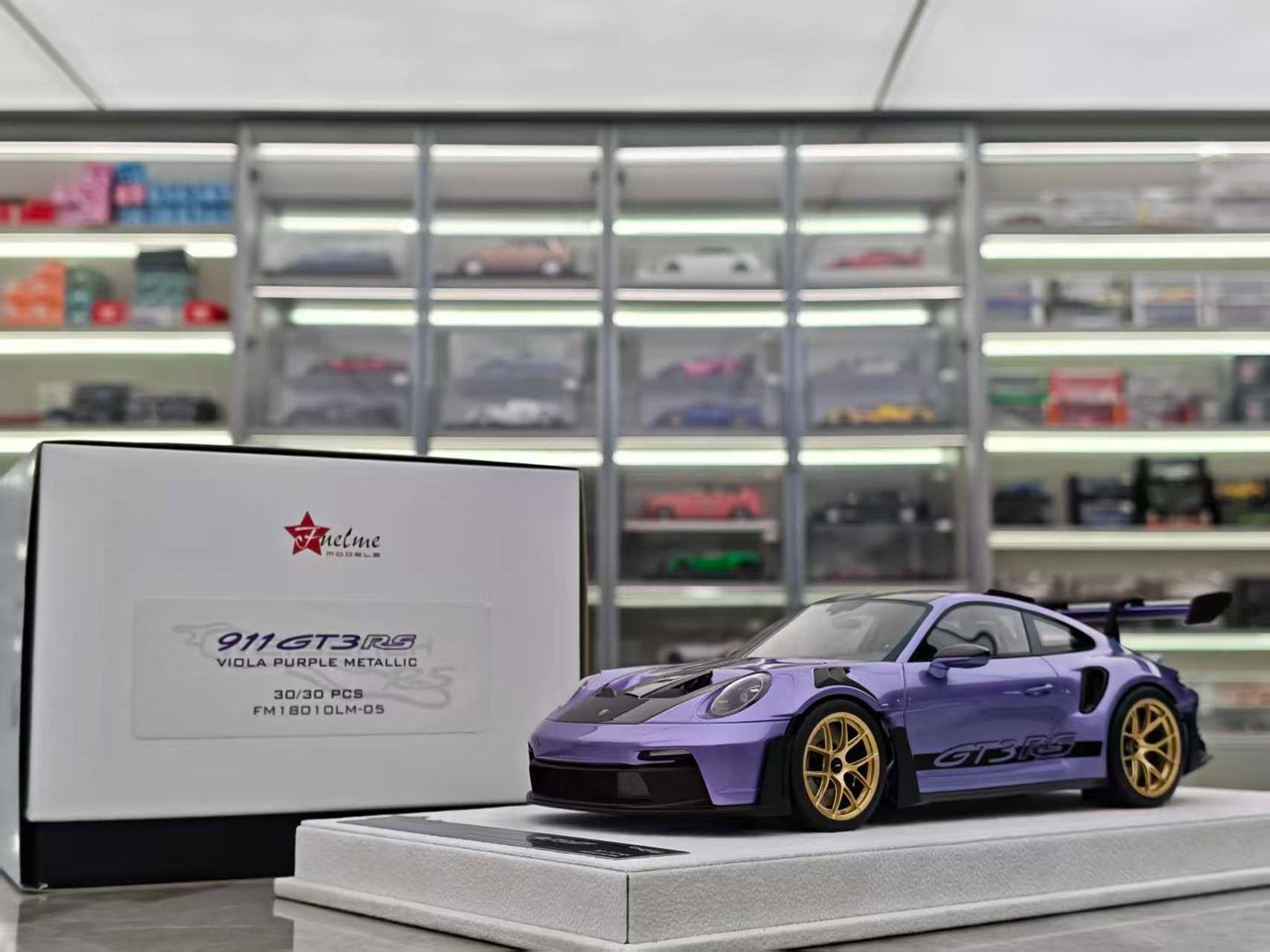 FuelMe 1/18 Porsche 992 GT3RS Purple FM18010LM-05