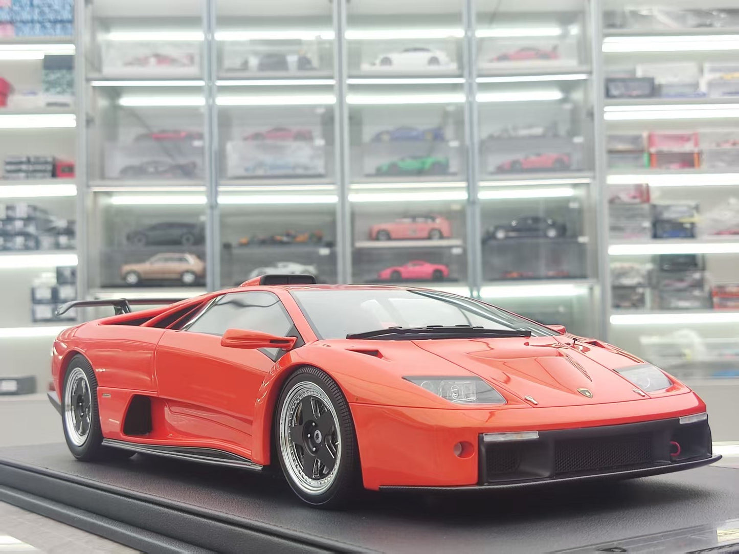 GL 1/12 Lamborghini Diablo GT Orange Model Car JS-GL008