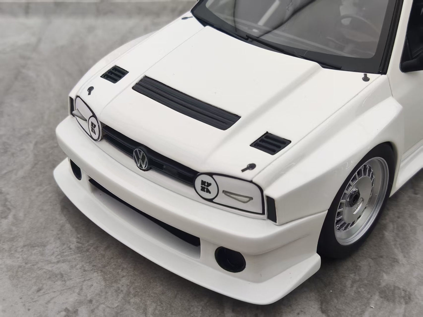 OTTO 1/18 Volkswagen Golf III Kyzyl Saleem White OT1110