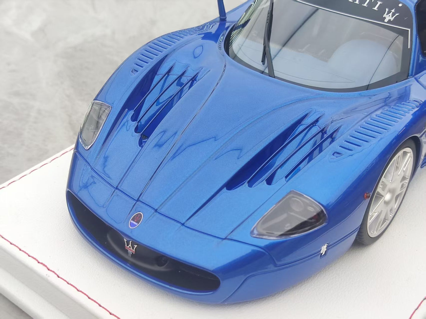 GL 1/18 Maserati MC12 Dark Blue Car Model JS-GL025