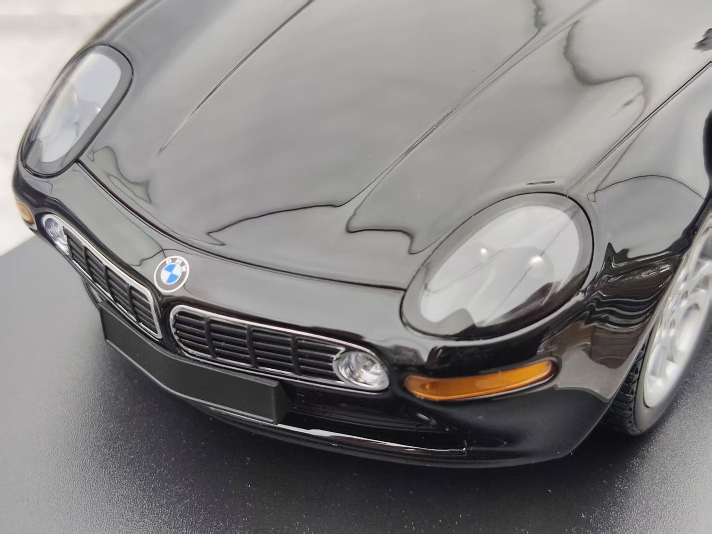 MINICHAMPS 1/18 BMW Z8 ROADSTER -2000 Black 155024231