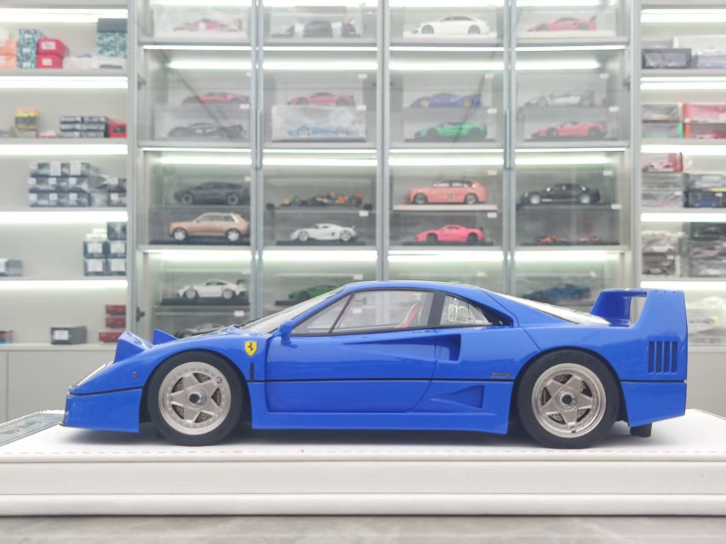 GL 1/18 Ferrari F40 Blue Model Car JS-GL014