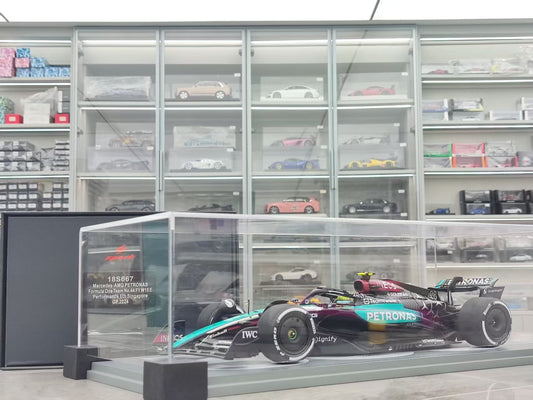 SPARK 1/18 Mercedes AMG F1 W15 2024 Singapore Grand Prix #44 Blue Livery 18S667