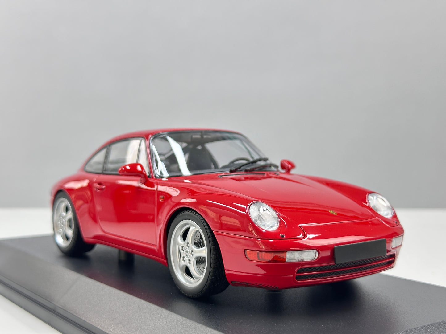 MINICHAMPS 1/18 Porsche 911 (993) 1993 Red 155061102