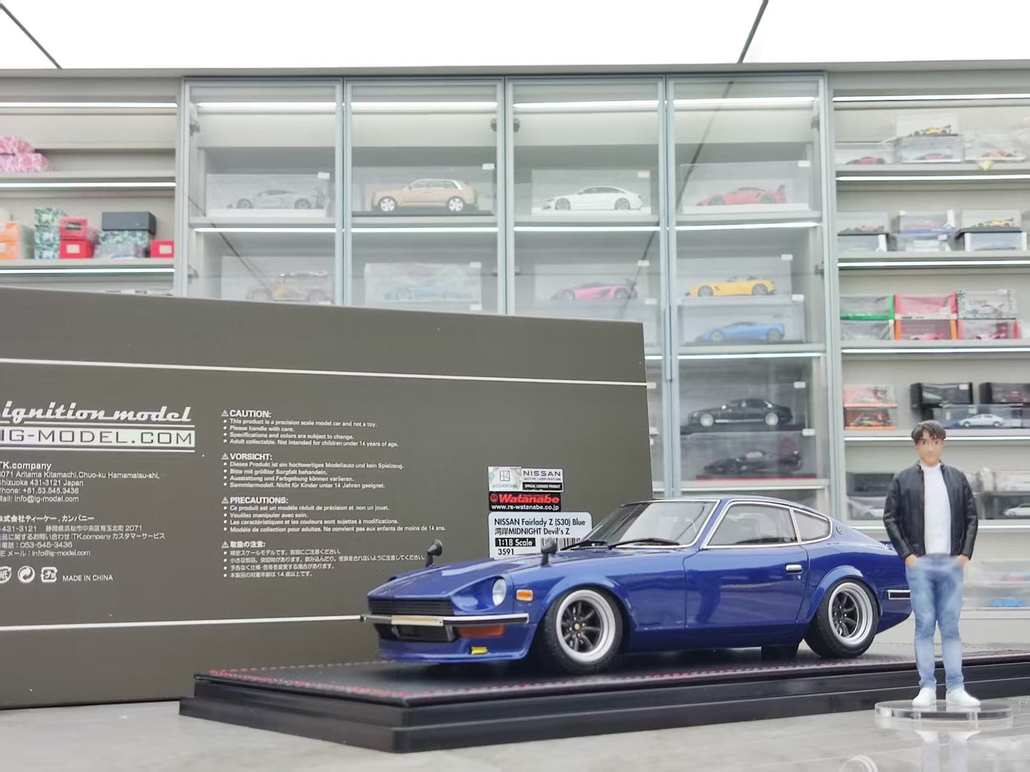 Ignition Model 1/18 Nissan Fairlady Z (S30) Coastal Blue IG3591