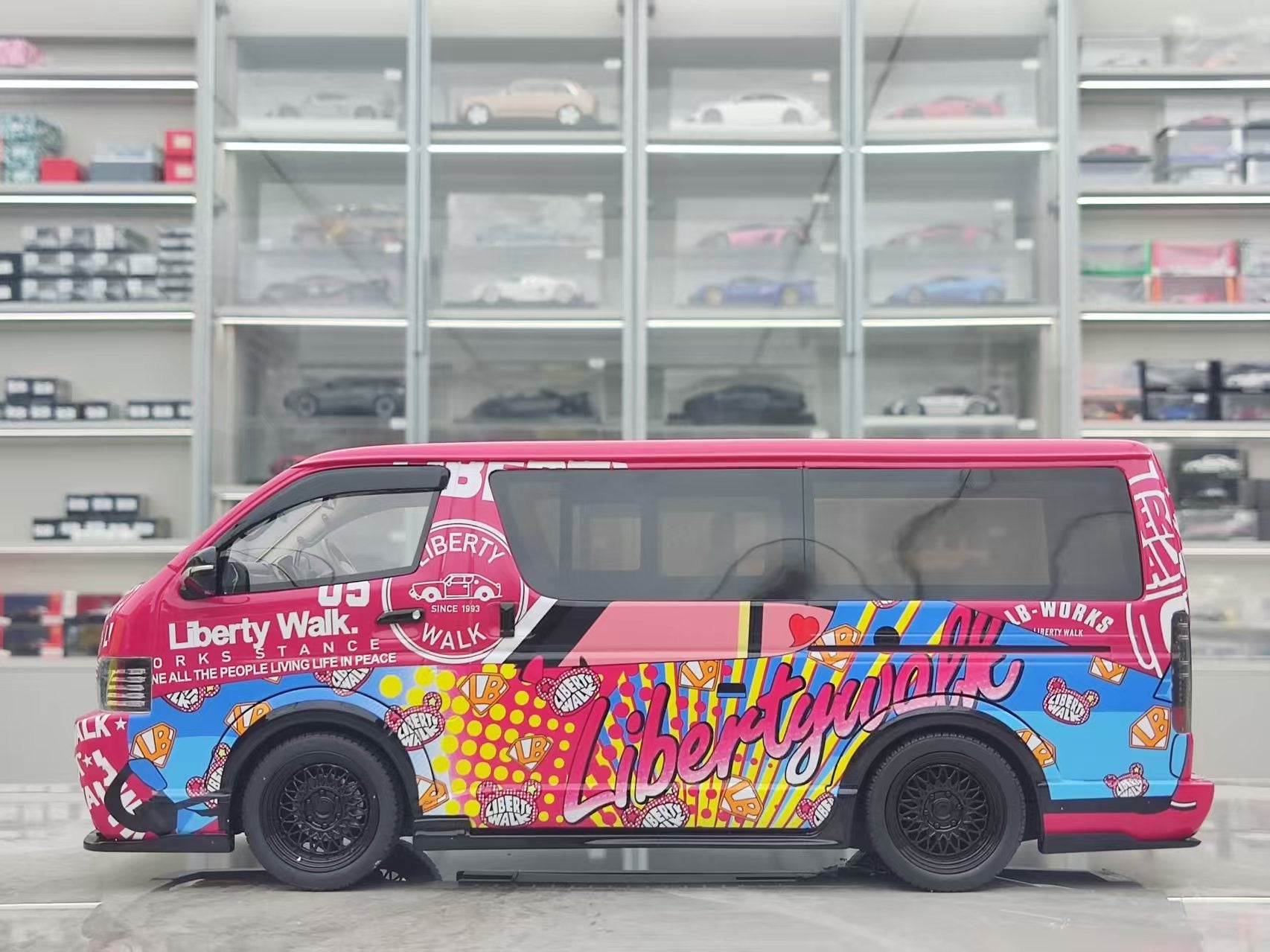OTTO 1/18 Toyota Hiace LBWK Color Paint OT1320 – Great Eastern