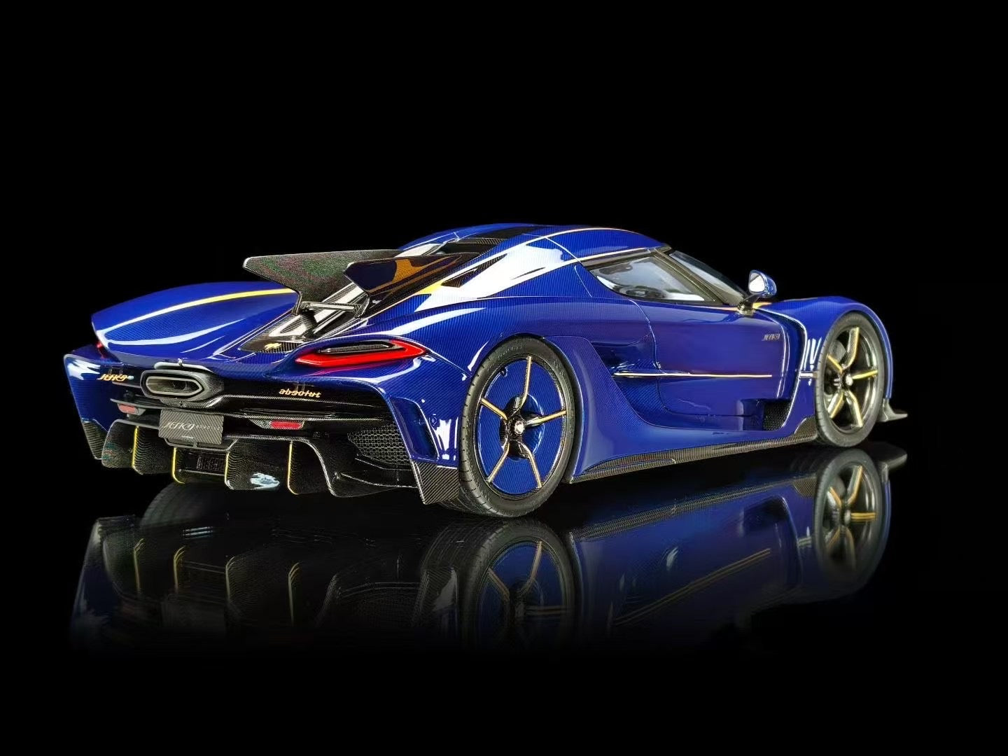 Frontiart 1/18 Koenigsegg Jesko Absolute Edition Carbon Dark Blue