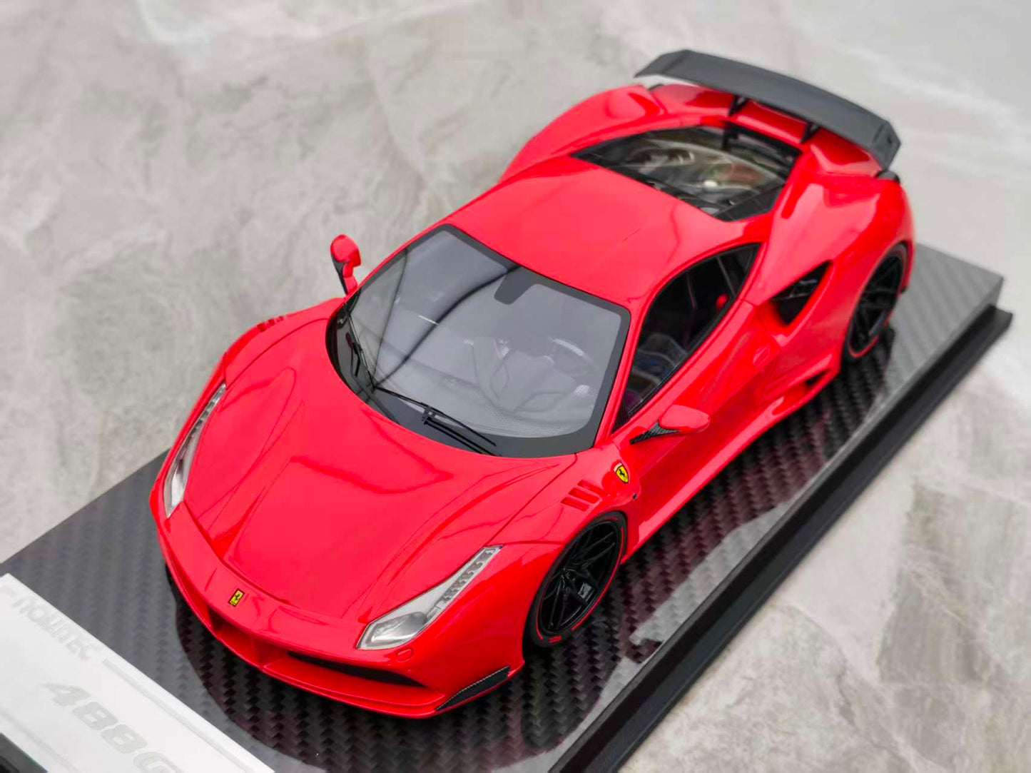 CE 1/18 Ferrari Novitec 488GTB N-Largo Standard Red CE005