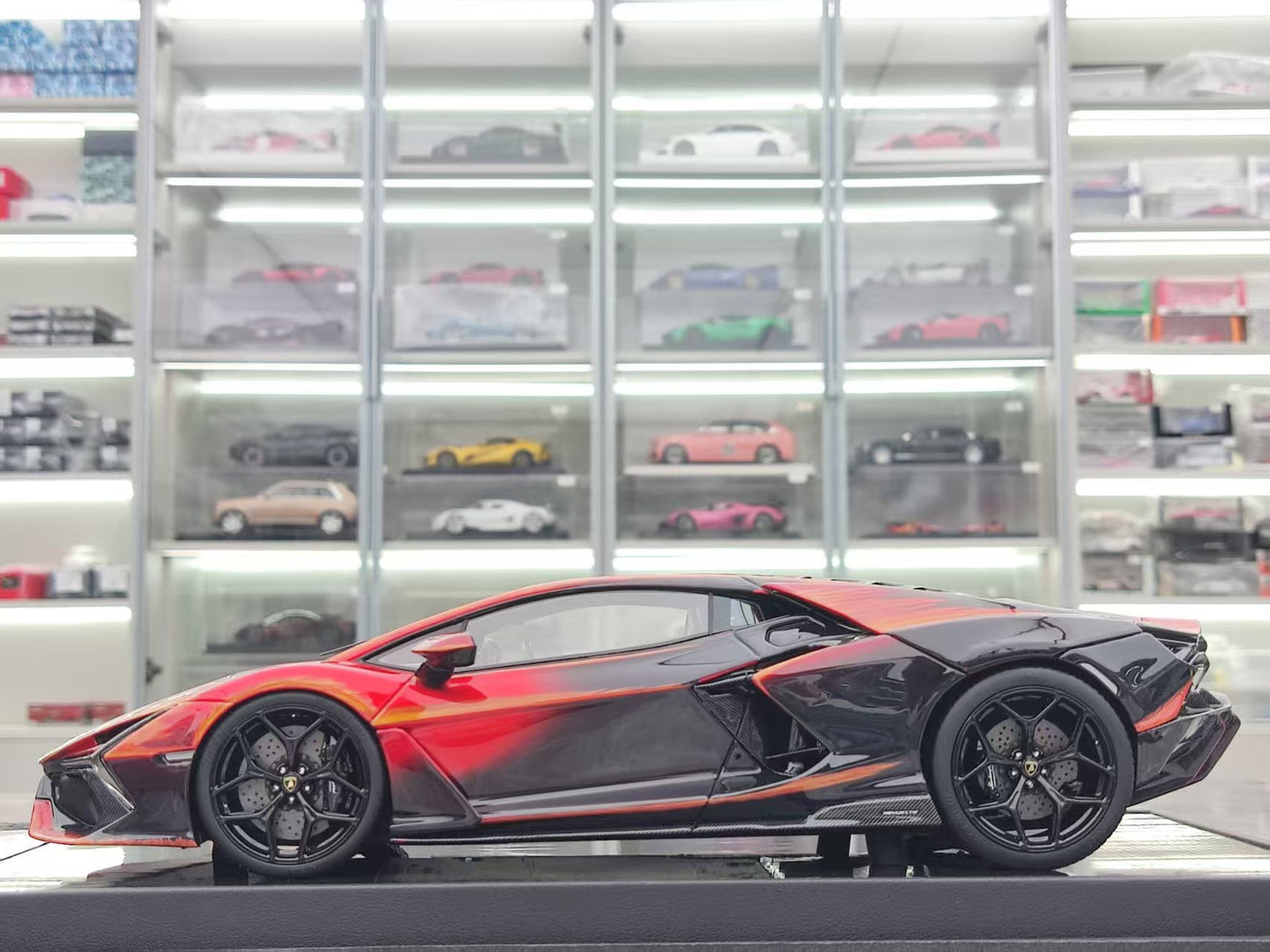 IVY 1/18 Lamborghini Revuelto Opera Unica 60th Anniversary Red IVY231