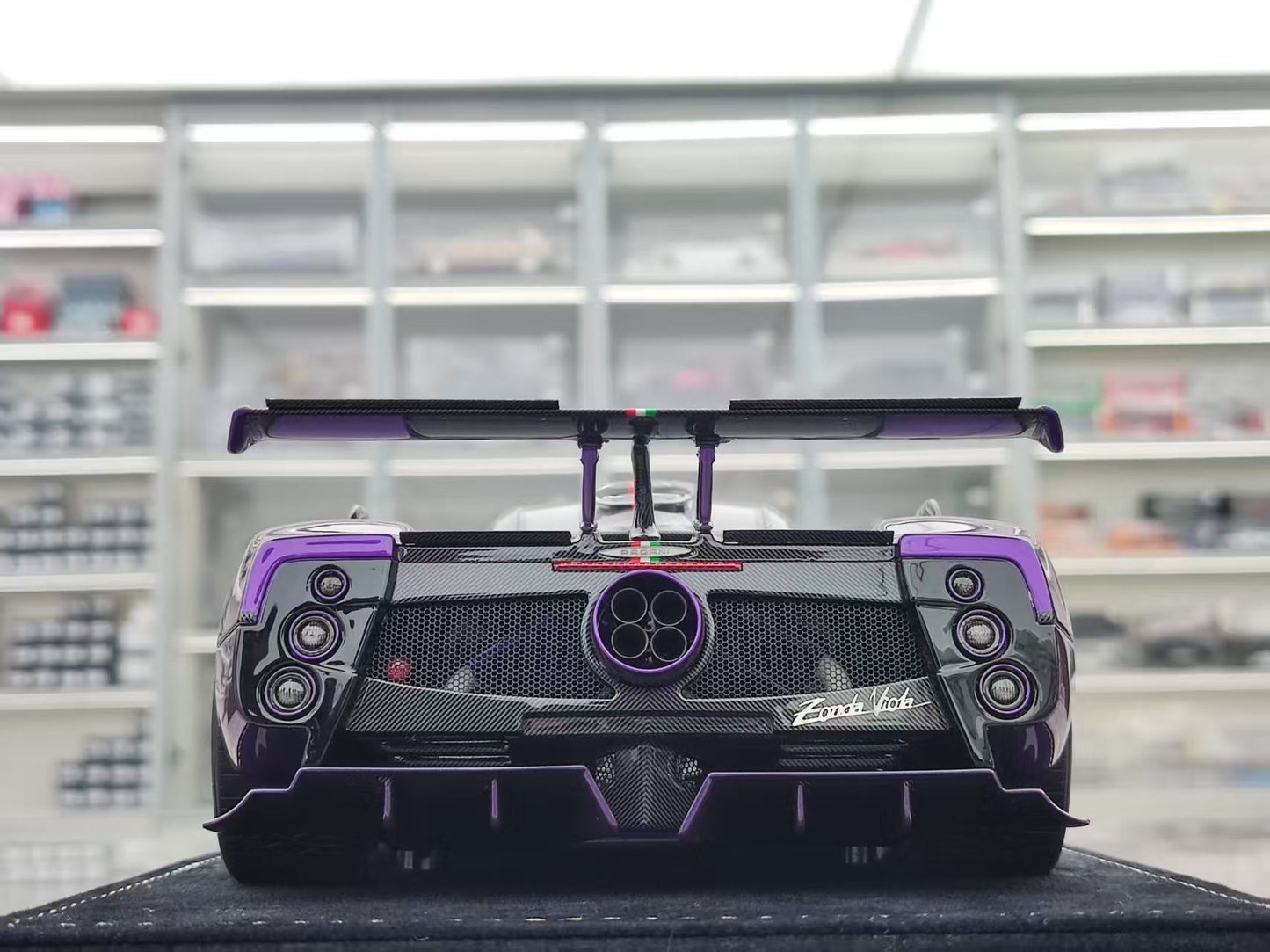 HH Model 1/18 Pagani Zonda Specials Viola HH552