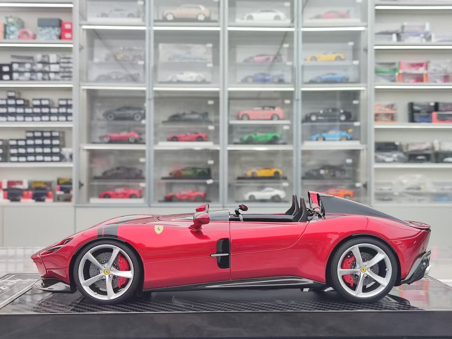 CE 1/18 Ferrari Monza SP2 Metal Red CE007