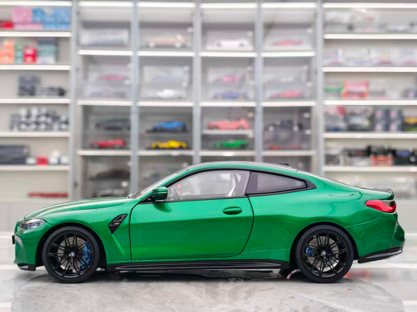 MINICHAMPS 1/18 BMW M4 Green 110020142