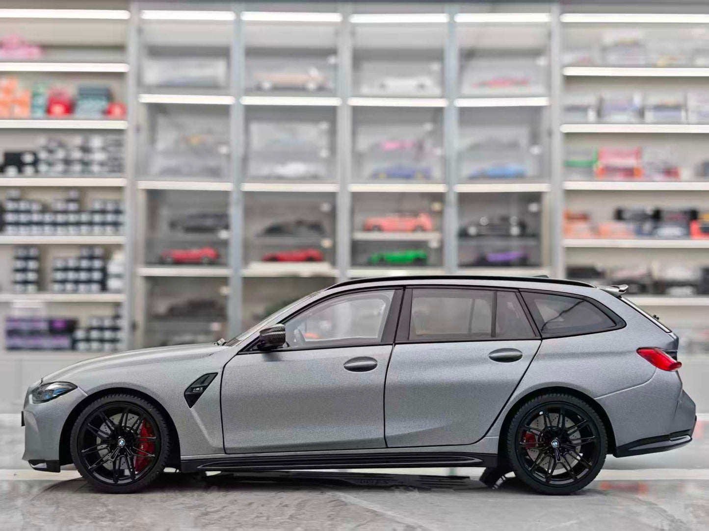 MINICHAMPS 1/18 BMW M3 Touring Matte Silver 113024022