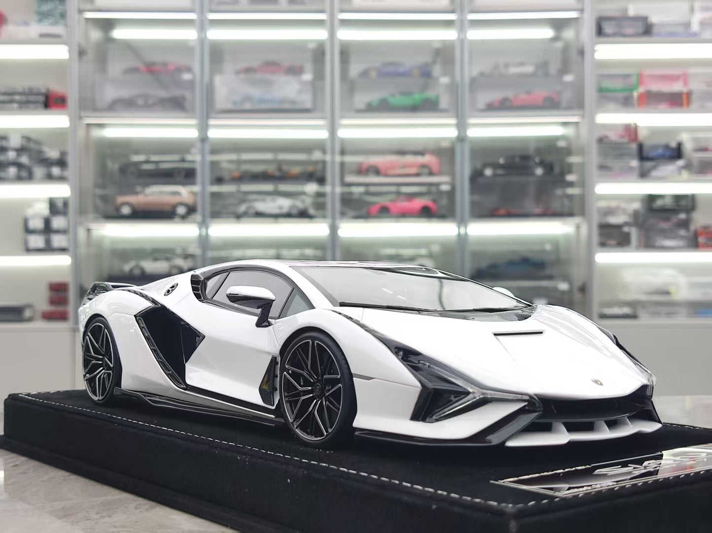 HH Model 1/18 Lamborghini Sian FKP 37 Pearl White HH497