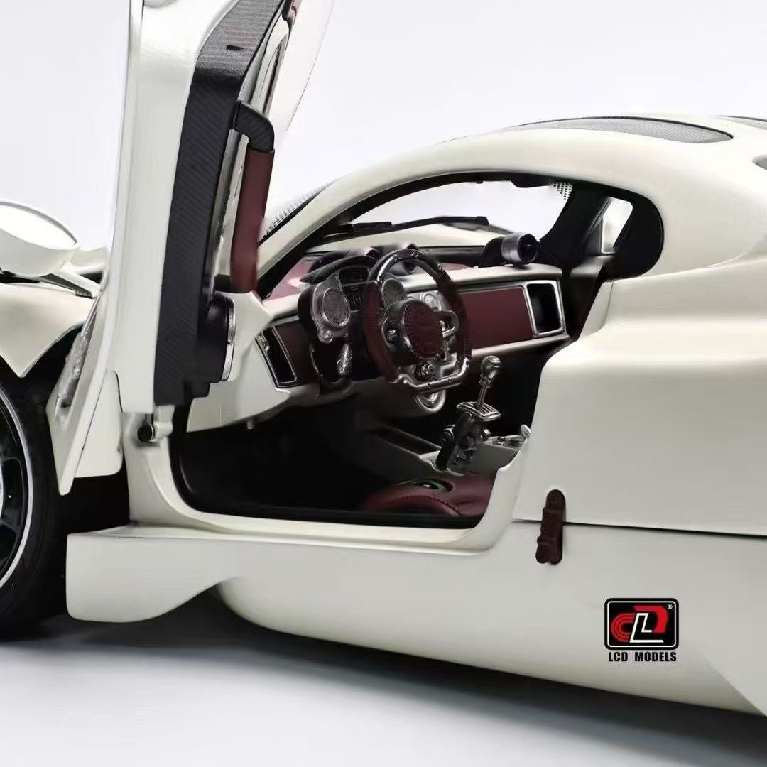 LCD 1/18 Pagani Utopia Alloy Fully Opening Car Model