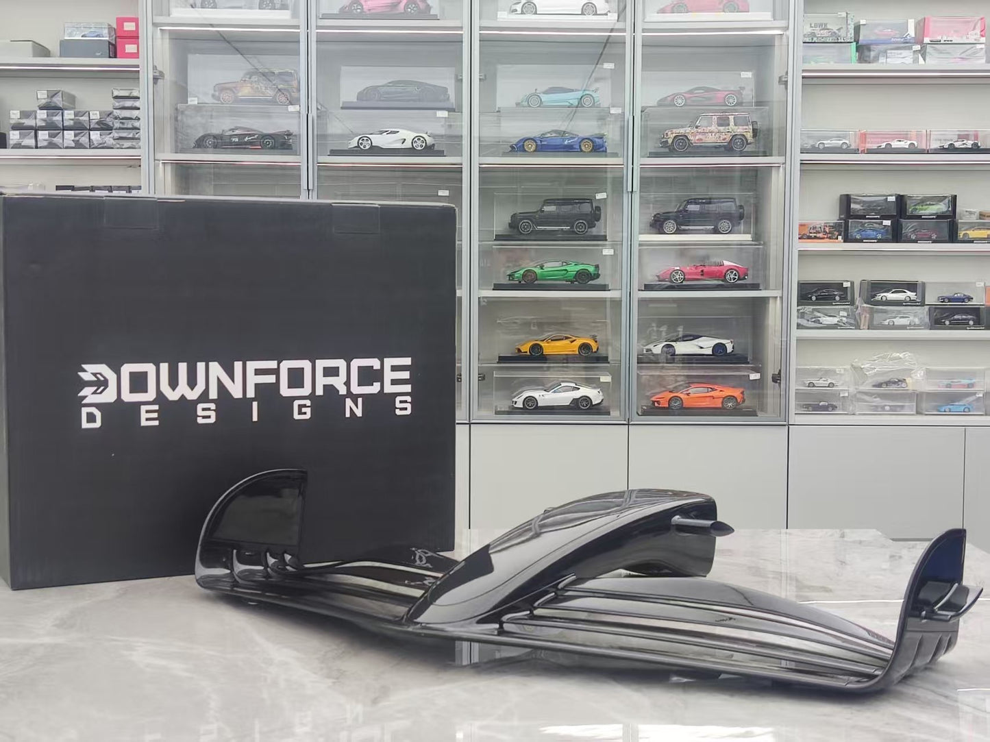 Downforce 1/3 Formula One front wing, handcrafted resin, decorative piece, wall-mountable, carbon fiber, nude finish, can be customized with stickers.