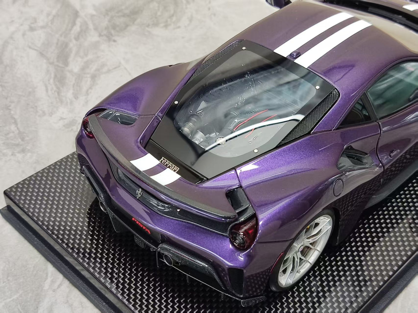 DM Pro 1/18 Ferrari 488 Pista – Purple (Black Base Version B) DGP002B