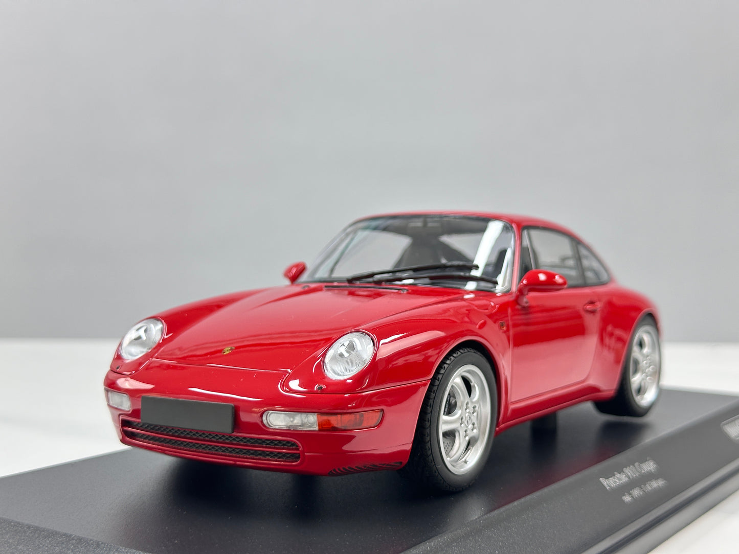 MINICHAMPS 1/18 Porsche 911 (993) 1993 Red 155061102