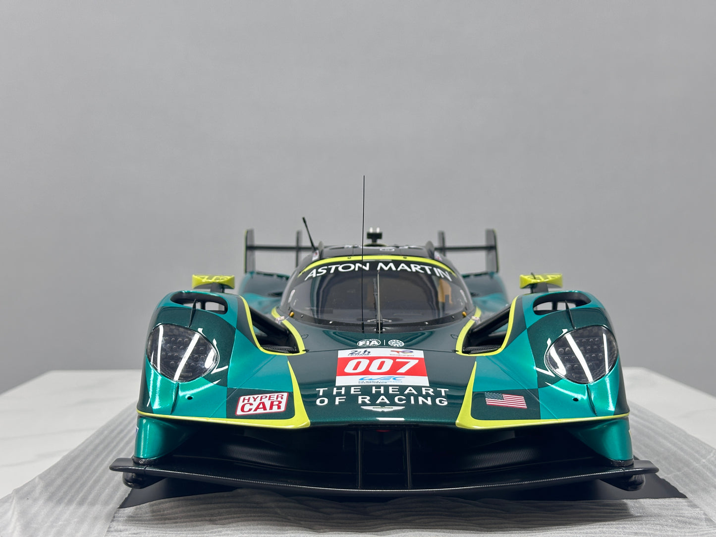 Spark 1/8 Aston Martin VALKYRIE NO.007 Black and Green Livery 08S003