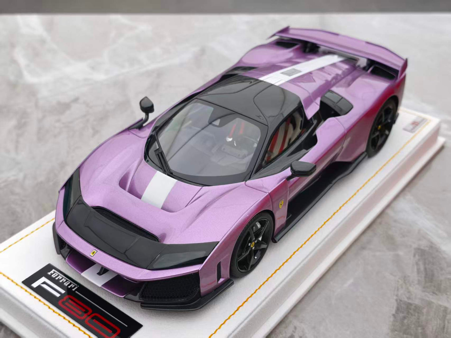 MR 1/18 Ferrari F80 Special Edition 30th Anniversary Purple FE045BN1