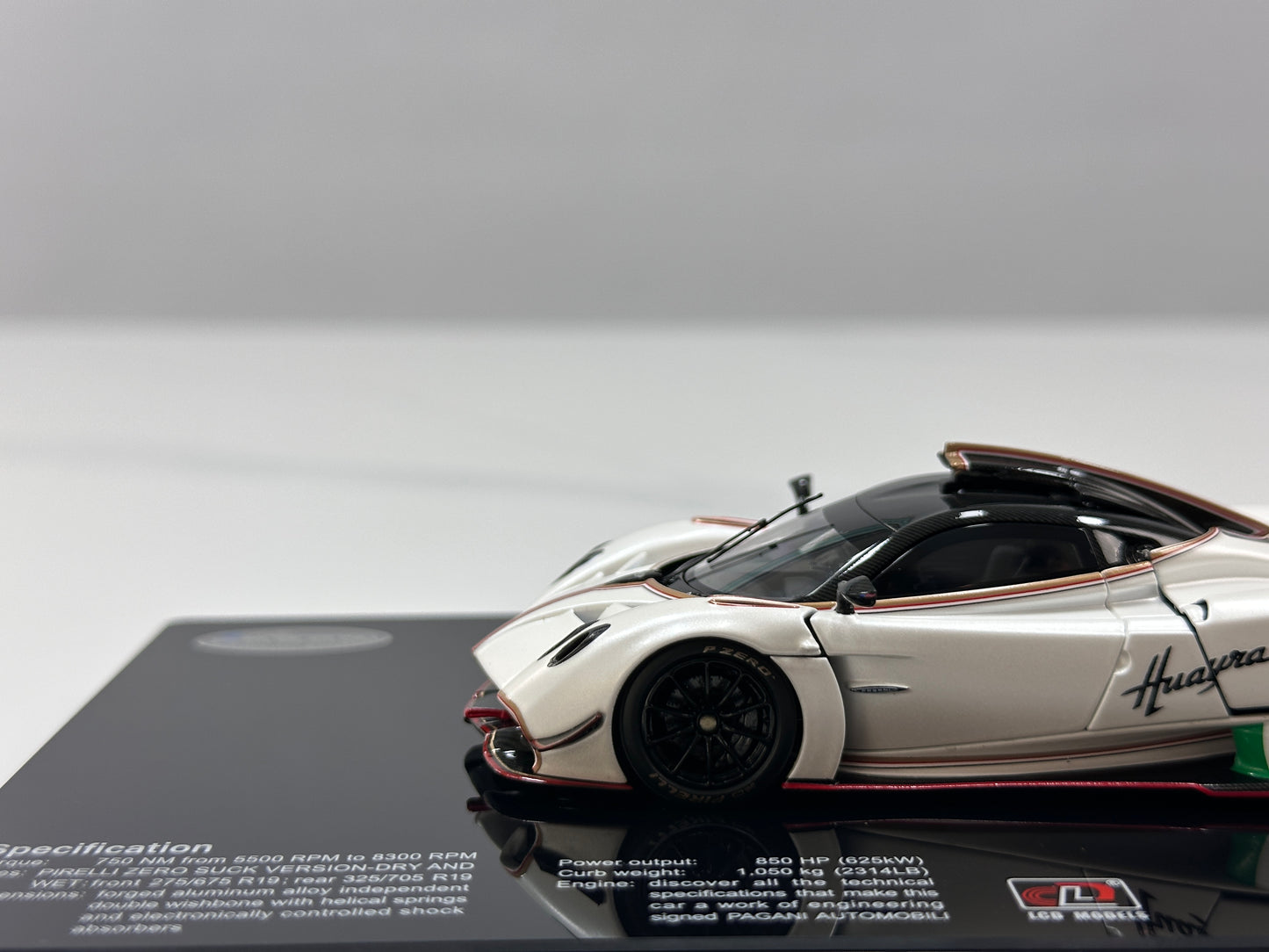 LCD 1/43 Pagani Huayra R Die-cast Model (Fully Opening Parts) - Matte White (LCD43017-PW)