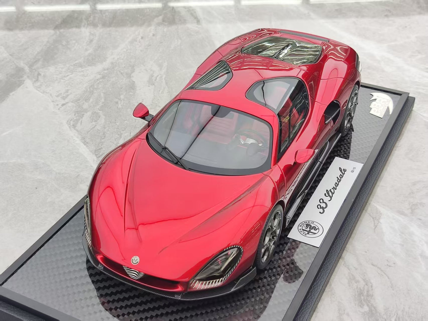 BBR 1/18 Alfa Romeo 33 Stradale Carbon Base Red Car Model P18264ACH