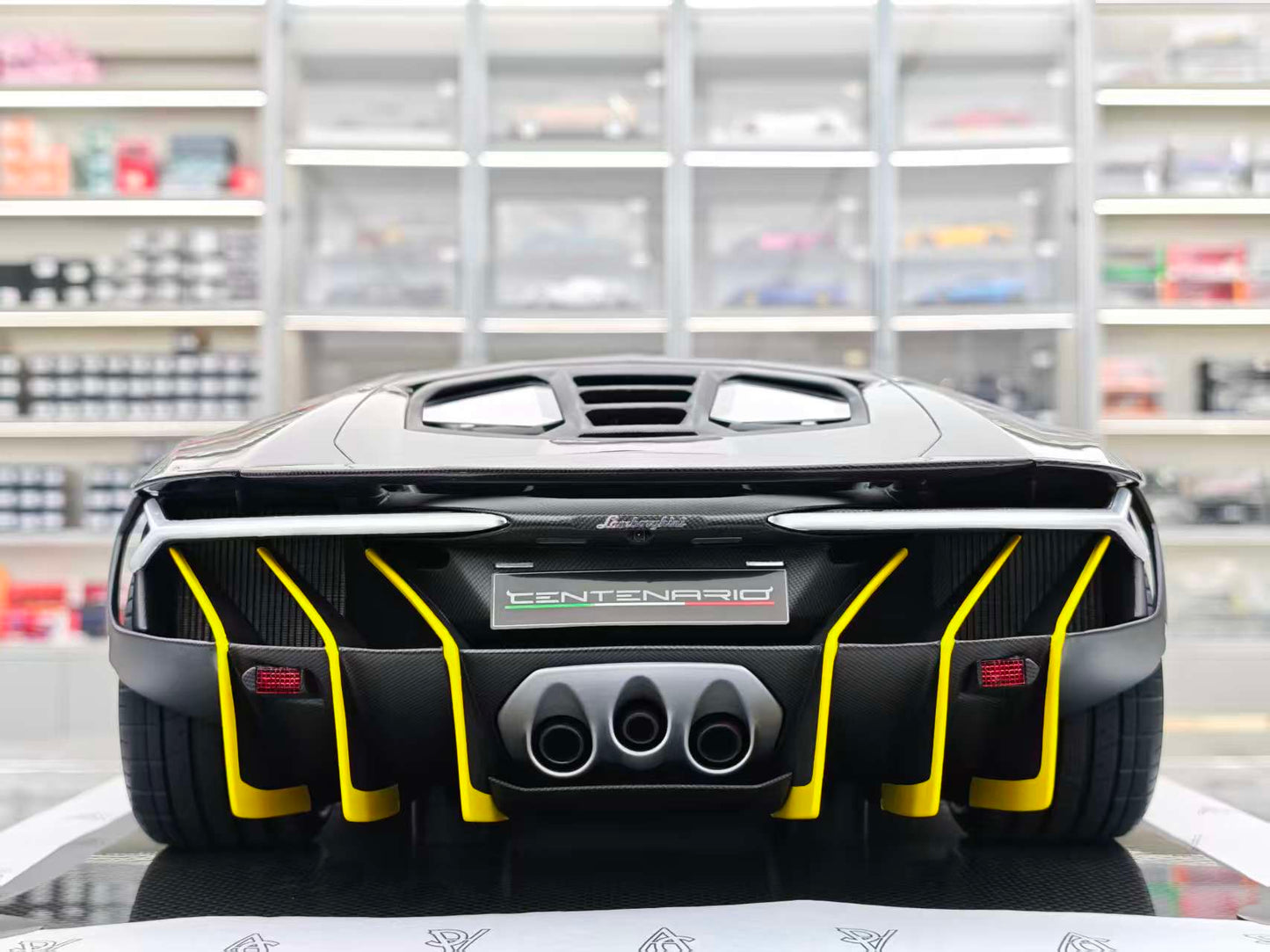 Amalgam 1/8 Lamborghini Centennial Bull M5947