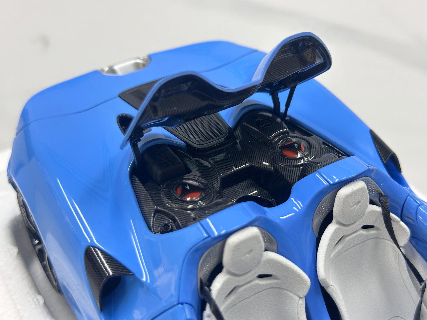 LCD 1/18 McLaren Elva Diecast Model – Sky Blue (LCD18015-BU)