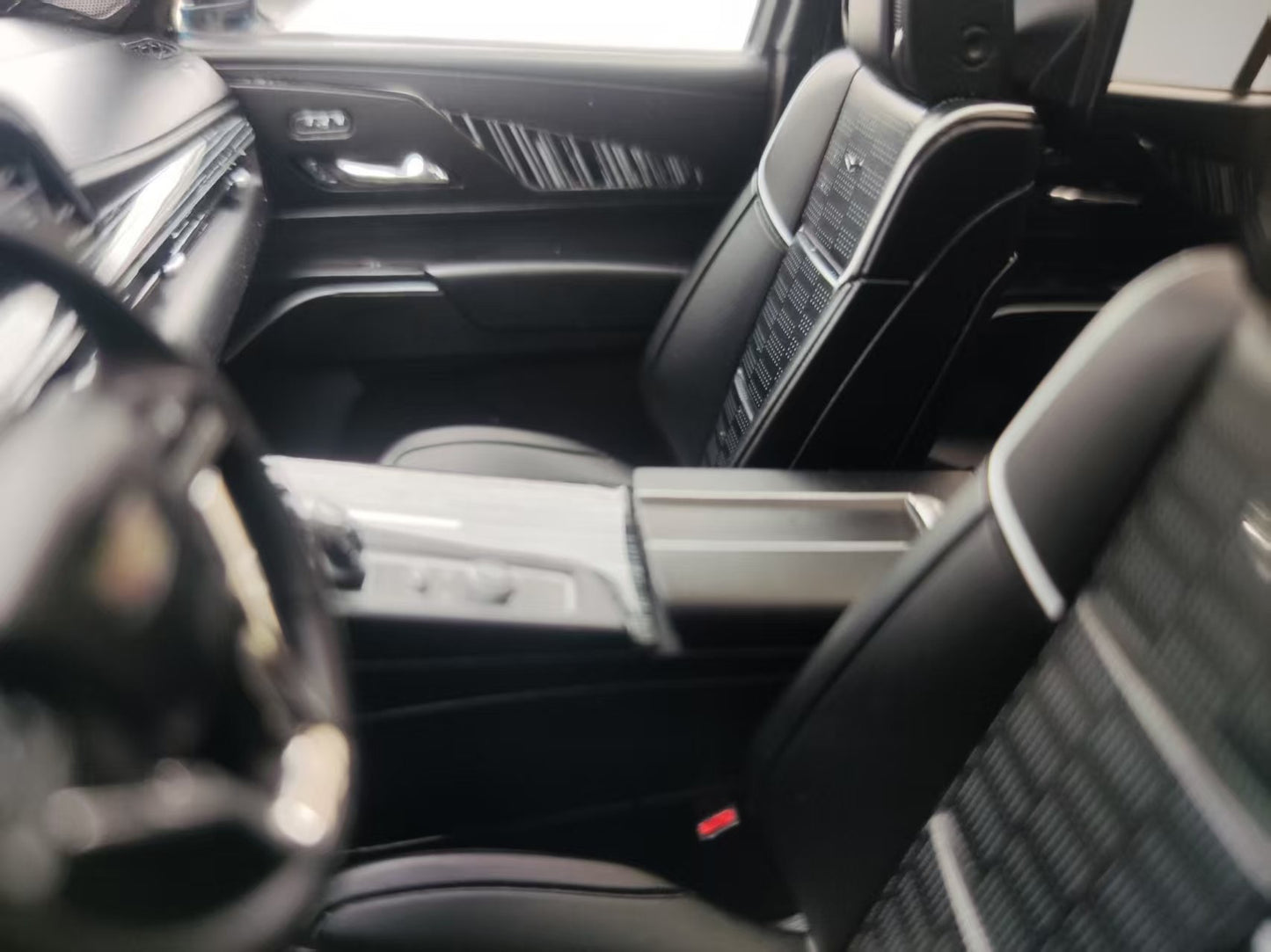 BBA MODEL 1/18 Cadillac Escalade V-Series Matte Blue BBA051