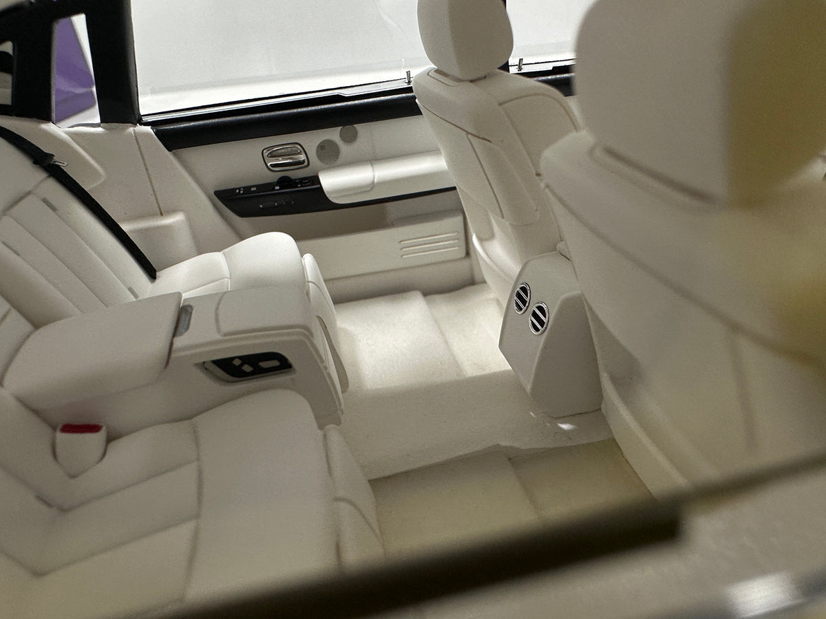 HH Model 1/18 Rolls-Royce Phantom Series II – Ivory White (HH735)