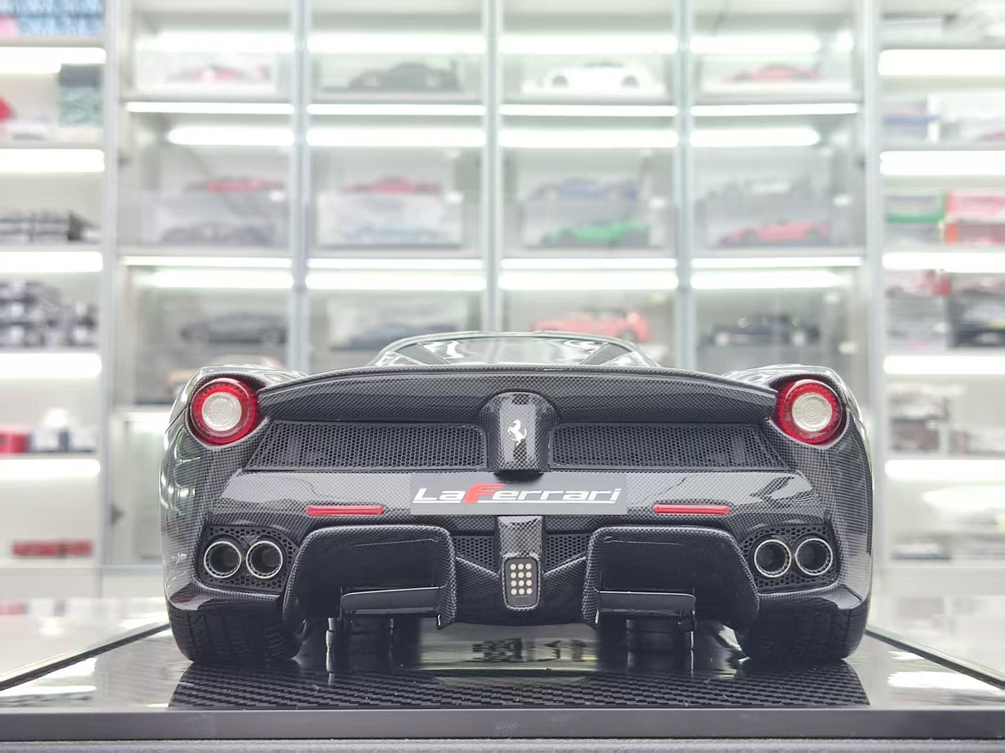 BBR 1/12 Ferrari LaFerrari Gloss Black Carbon Fiber BBR1222FC-25