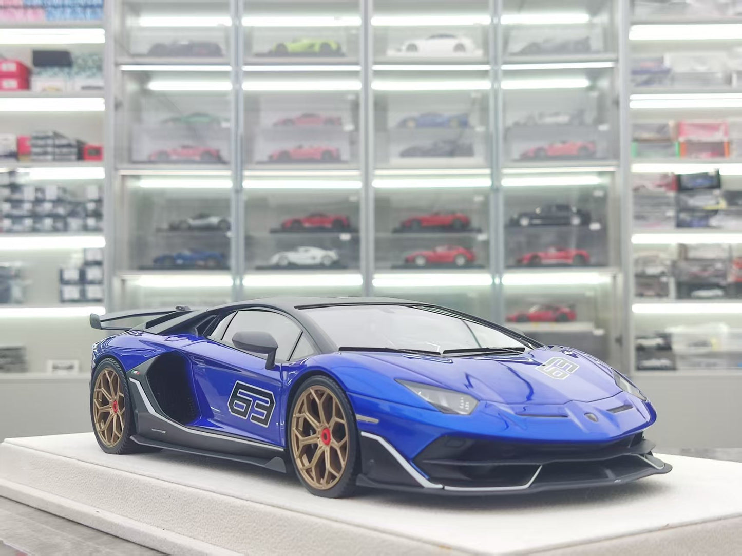 MAKEUP 1/18 Lamborghini SVJ 63 Blue Limited Edition Car Model EML027B