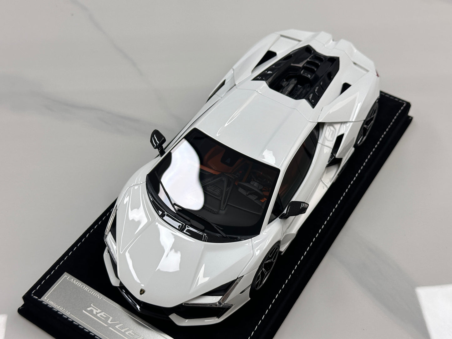 HH Model 1/18 Lamborghini Revuelto Metallic White HH616
