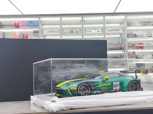 SPARK 1/8 Aston Martin GT3 Winner SPA Green 08SP258