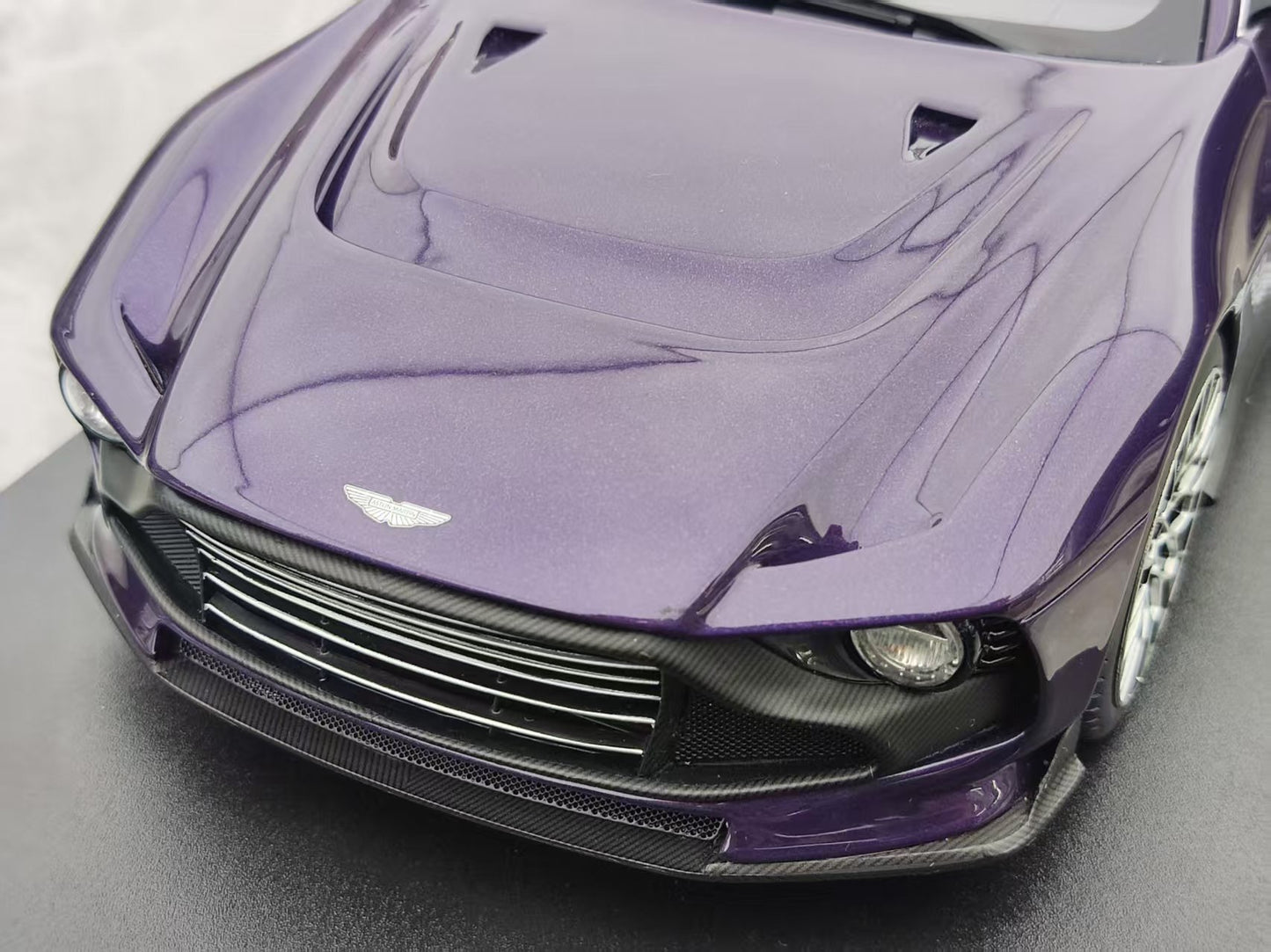 GT Spirit 1/18 Aston Martin VALOUR Purple GT944