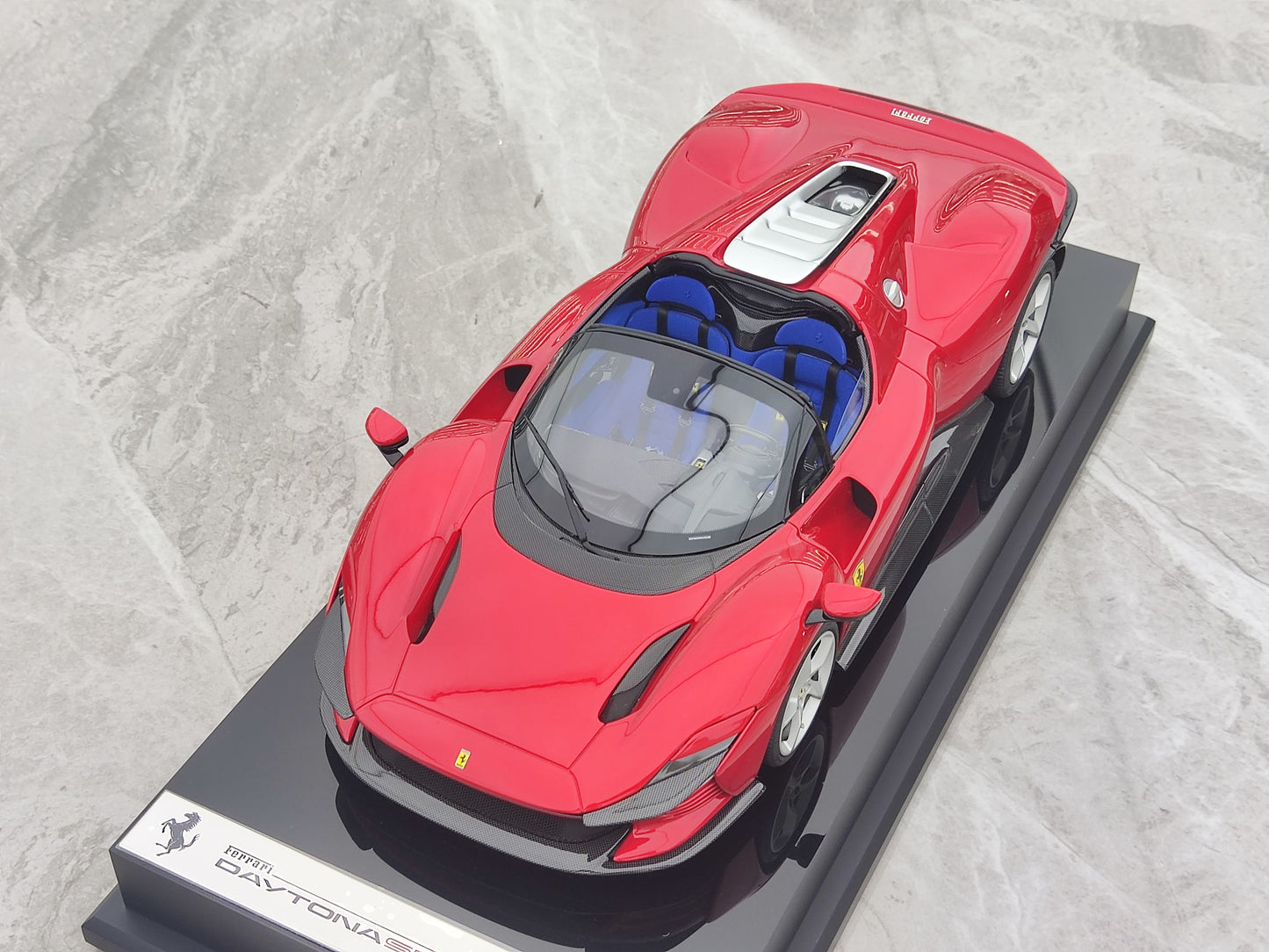 Amalgam 1/18 Ferrari Daytona SP3 Standard Red M6276-SC1