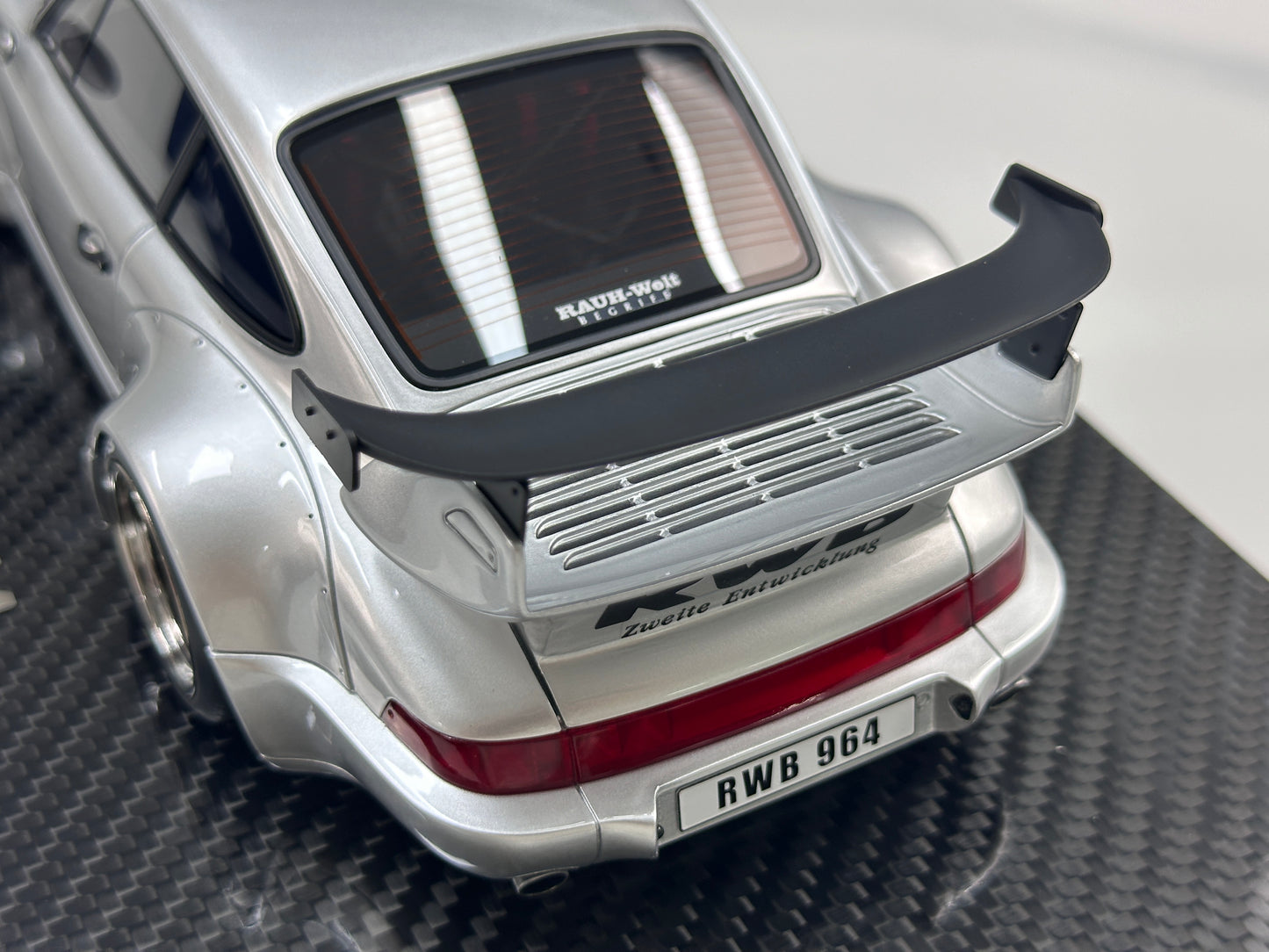 TGM Model 1/18 Porsche RWB 964 – Silver (TGM008)