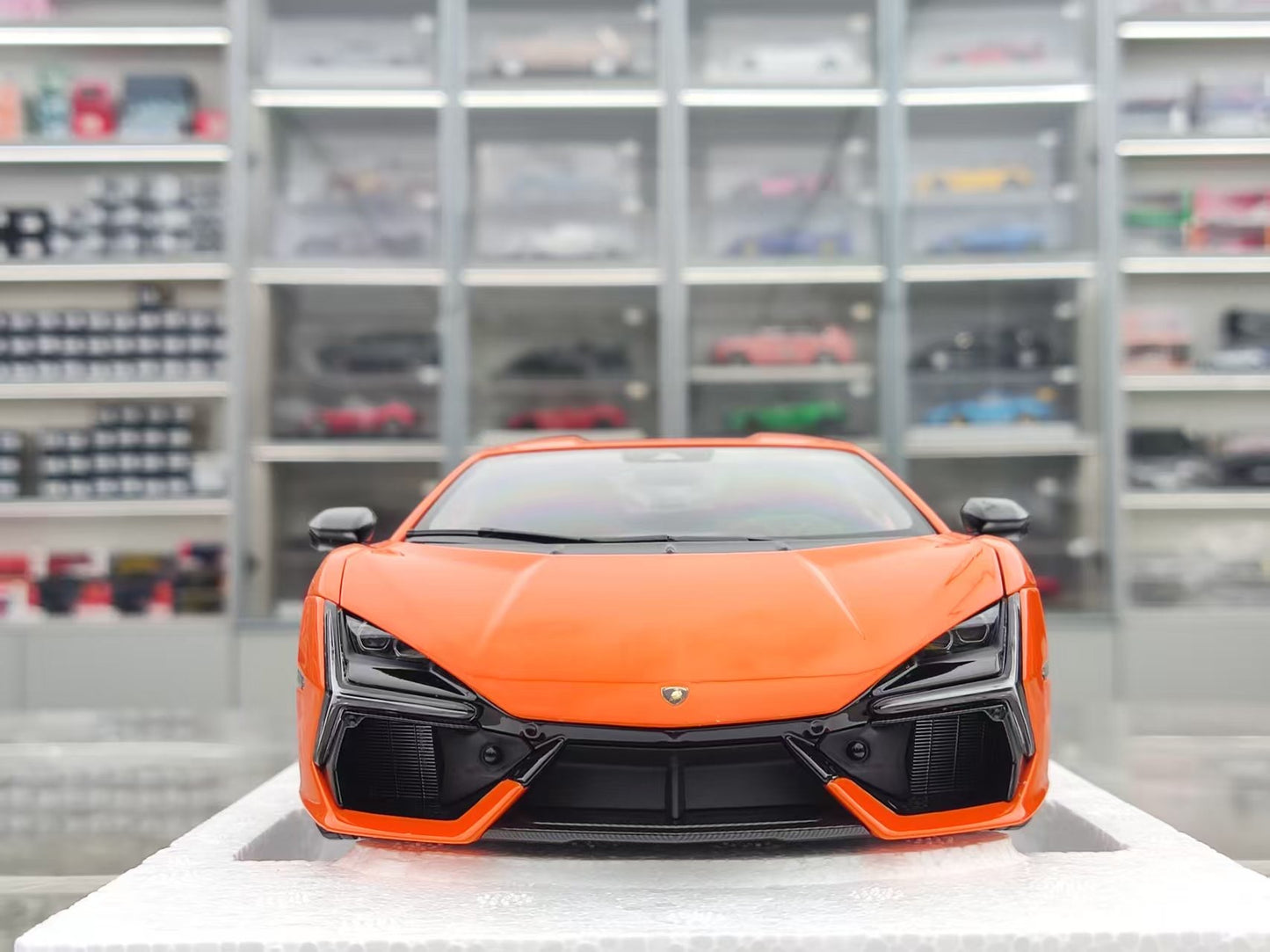 LCD 1/18 Lamborghini Revuelto Alloy Full Opening Orange LCD18026-OR