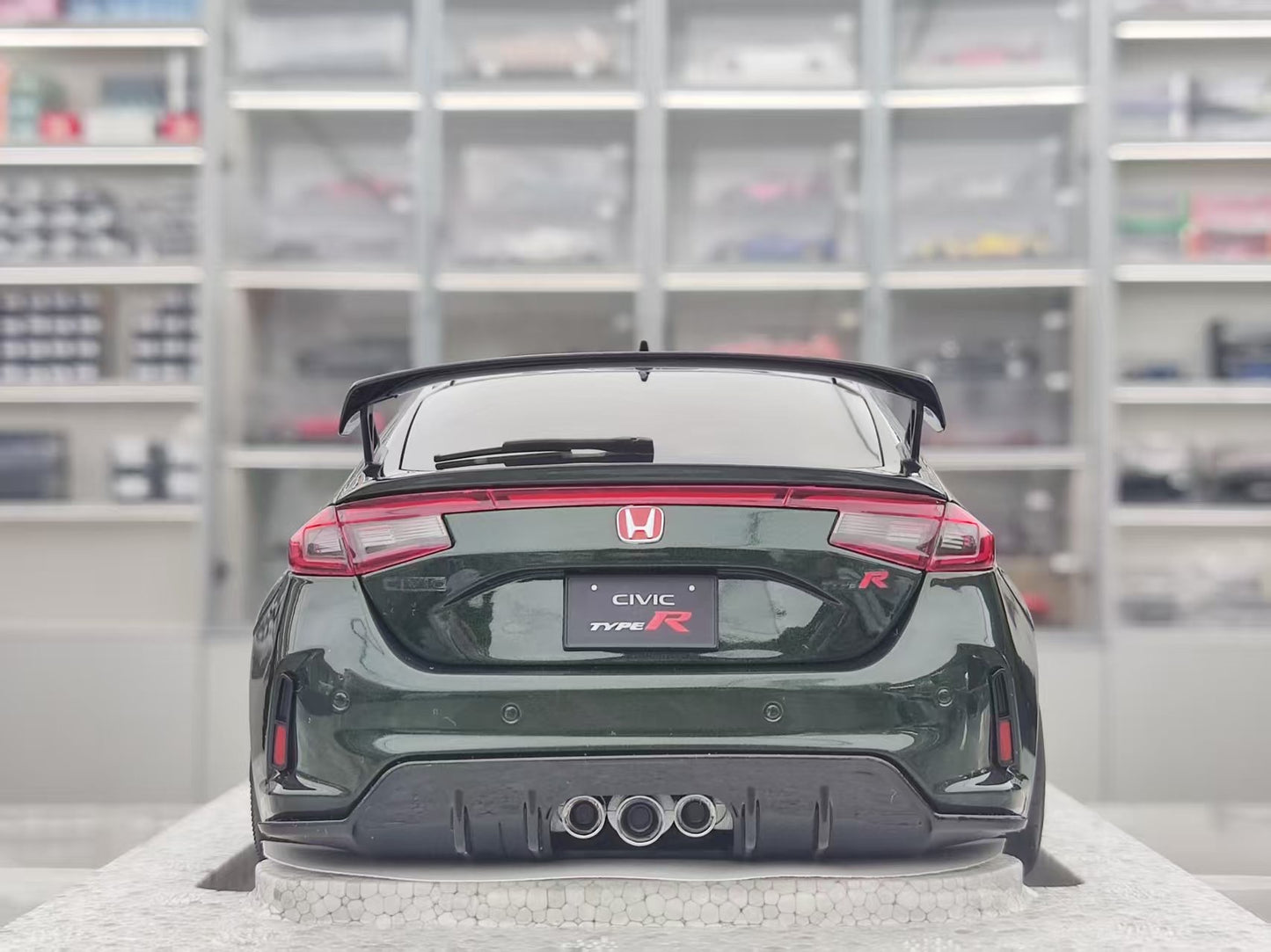 MOTORHELIX 1/18 Honda Civic TYPE R (FL5) Customized Pearl Dark Green MH336