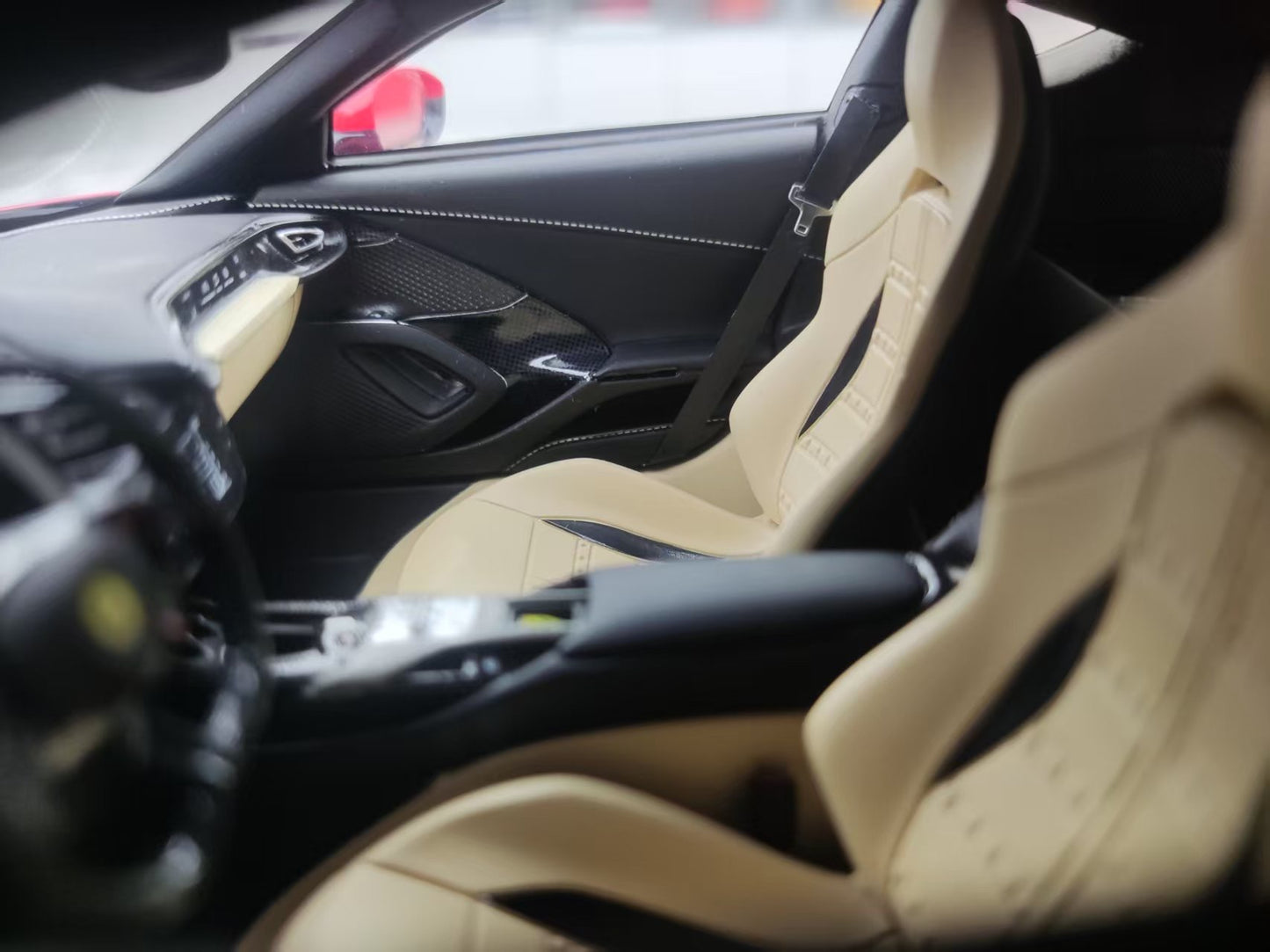 MR 1/18 Ferrari 12 Cilindri Racing Red FE043F